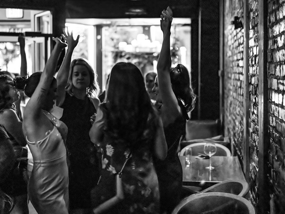 Guests dancing at Nero